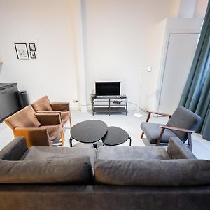 Lh - Lk Two-Bedroom Apartments